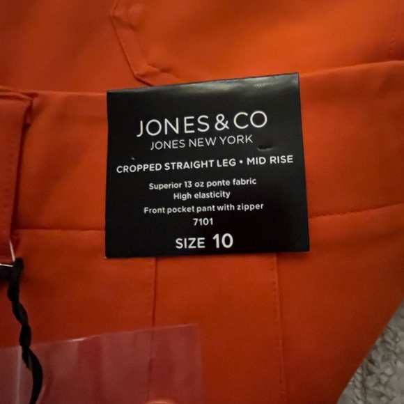 JONES & CO CROPPED STRAIGHT LEG PANTS - Picture 3 of 5